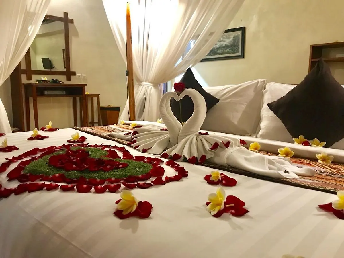 Kampoeng Joglo Abangan Ubud 3*, Ubud (Bali)